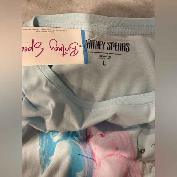 NWT Britney Spears Size L Light Blue Short Sleeve Cotton Tee Shirt Signature Y2K - Picture 8 of 10